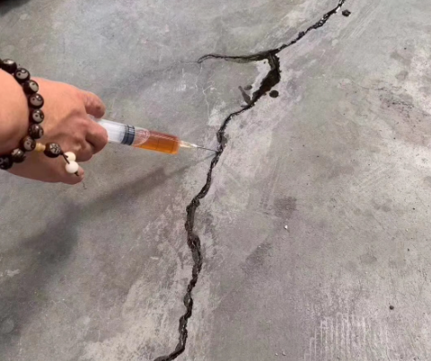 达坂城混凝土裂缝修补技术详解​